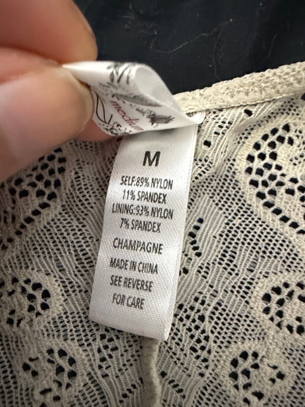 Wishlist Beige/Cream Lace V-Neck Bra – Size Medium – Excellent Condition - Picture 2 of 4